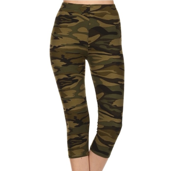 camouflage capri pants